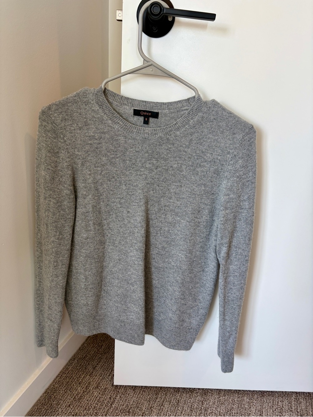 Quince Cashmere Crewneck Sweater - Light Gray